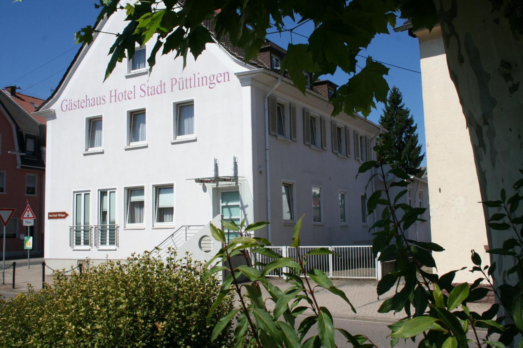 Domizil Alte Post Hotel Puttlingen Exterior photo