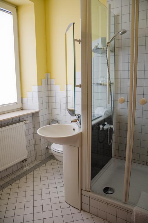 Domizil Alte Post Hotel Puttlingen Exterior photo