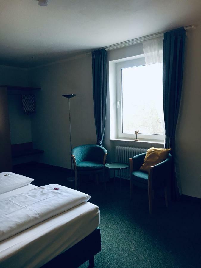 Domizil Alte Post Hotel Puttlingen Exterior photo