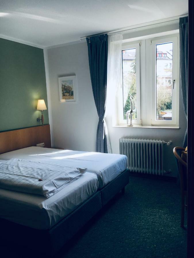 Domizil Alte Post Hotel Puttlingen Exterior photo